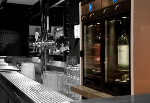 Dégustation de vin au verre Bytheglass