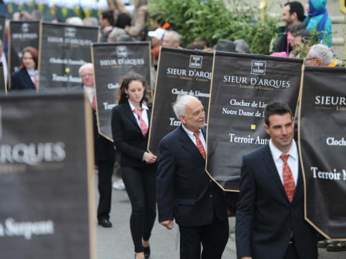 Grand cortège des vignerons Toques et Clochers Sieur d'Arques